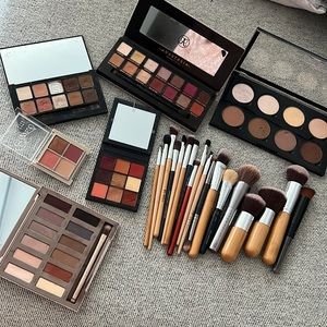 6 eyeshadow pallets + 18 brush set!